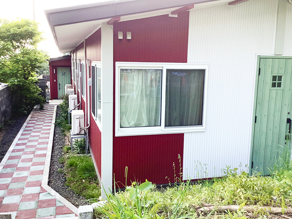 写真：建物外観